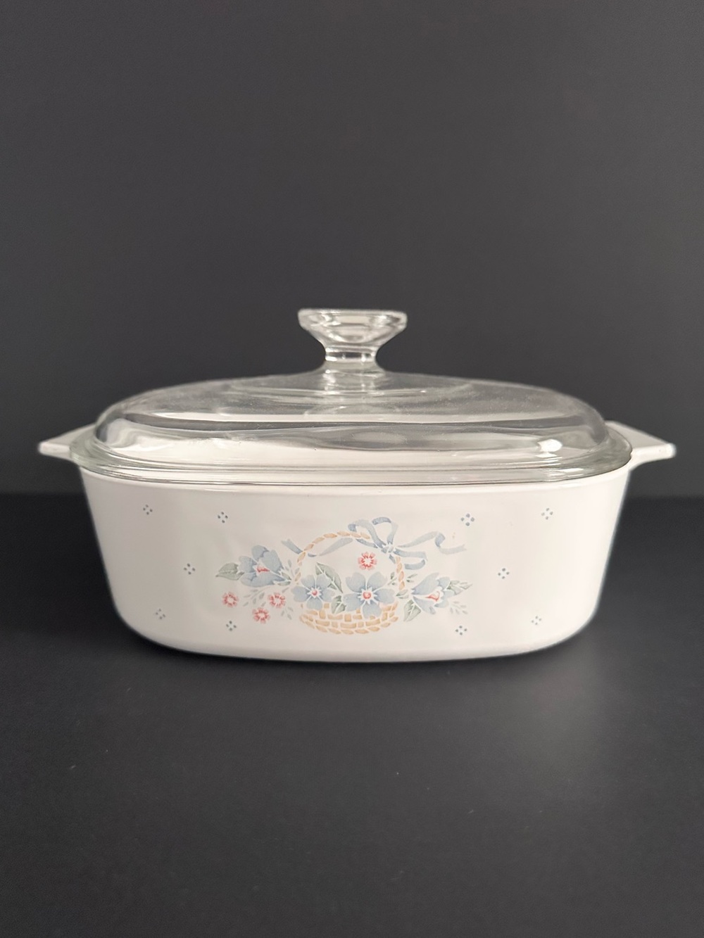 CORNINGWARE - Vintage Country Cornflower, Casserole Dish, Glass Lid, 2 litre